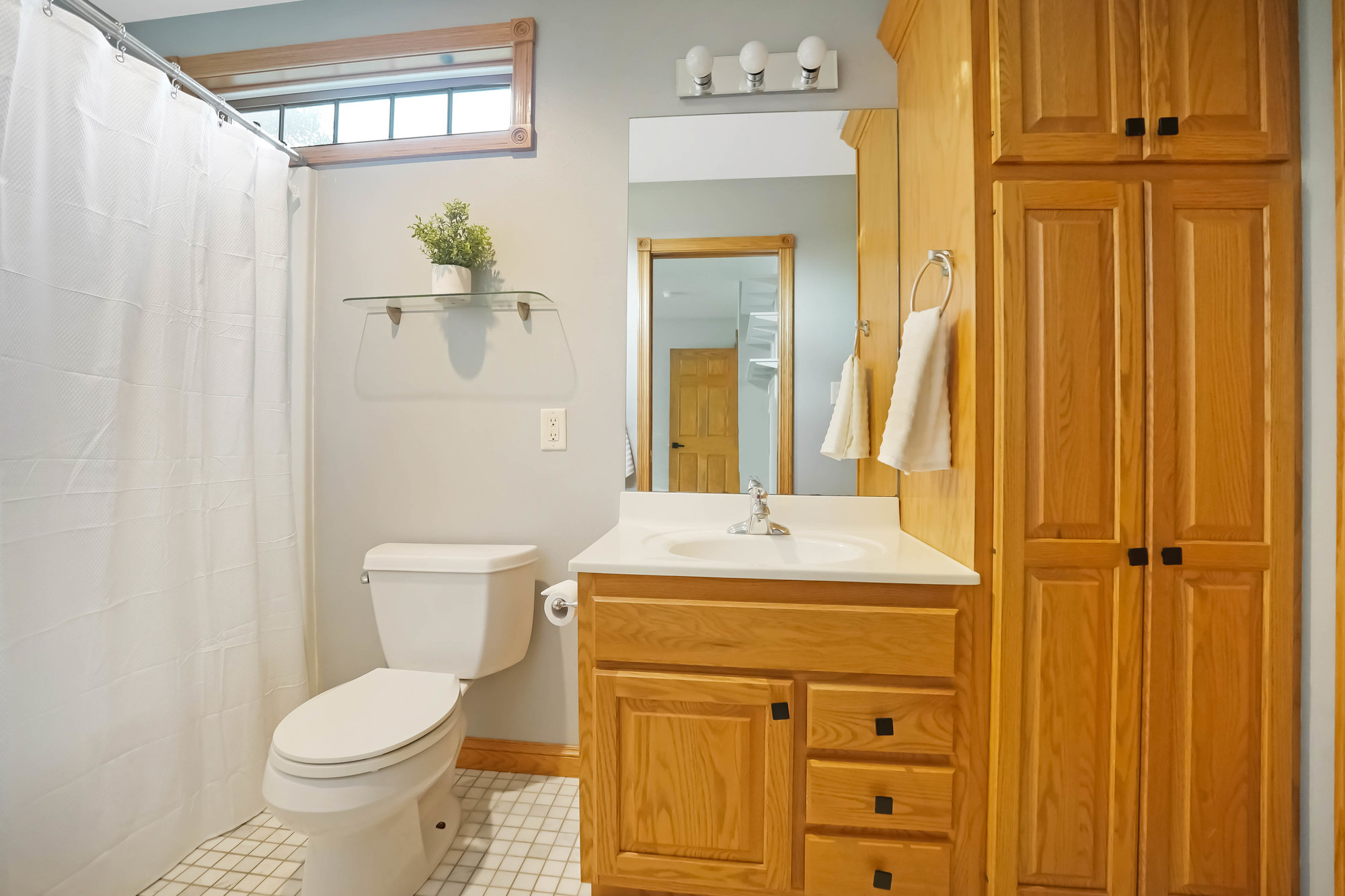 Looking for the perfect home for entertaining? 4129 Tiffany Lane is THE home for you!